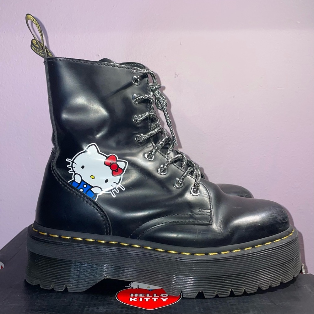 Dr. Martens X Hello Kitty (M6/W7) LE